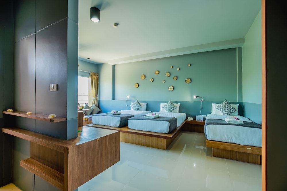 

Napoli - Si Sunthon - The Rubber Hotel Phuket