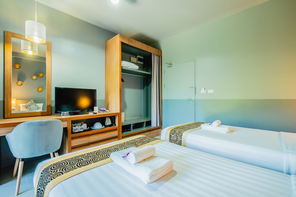 

Roma - Bang Tao Beach - The Rubber Hotel Phuket