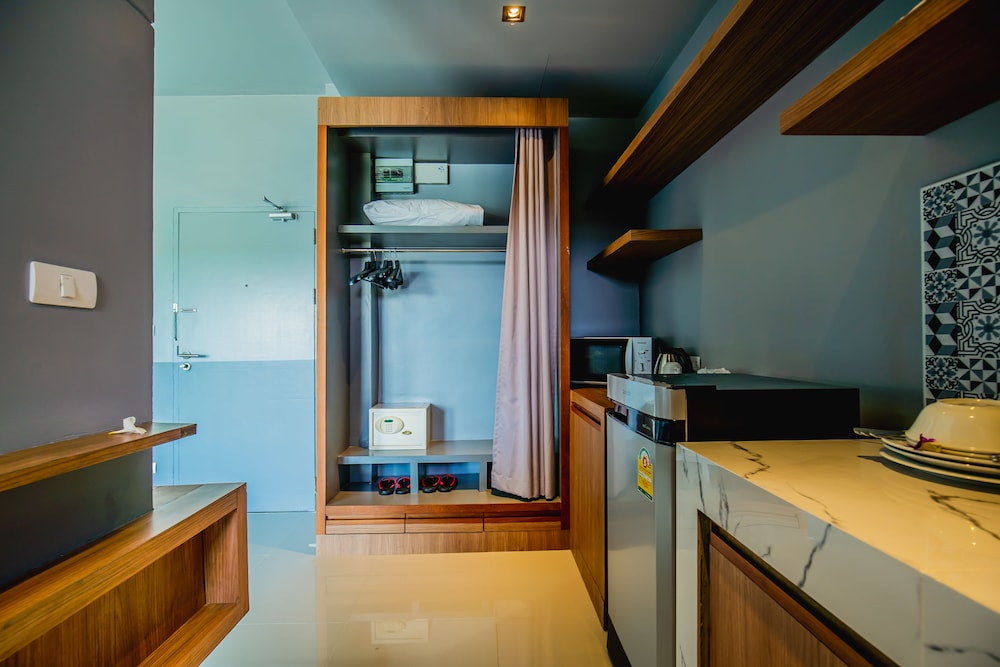 

Torino - Si Sunthon - The Rubber Hotel Phuket