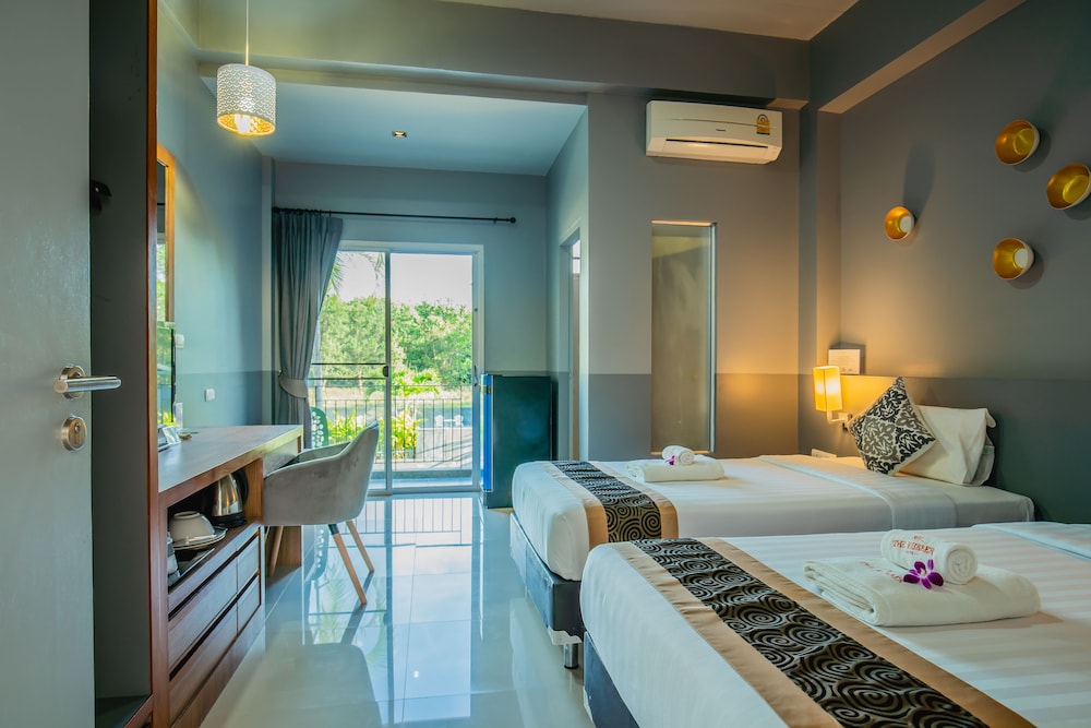 

Bologna - Si Sunthon - The Rubber Hotel Phuket