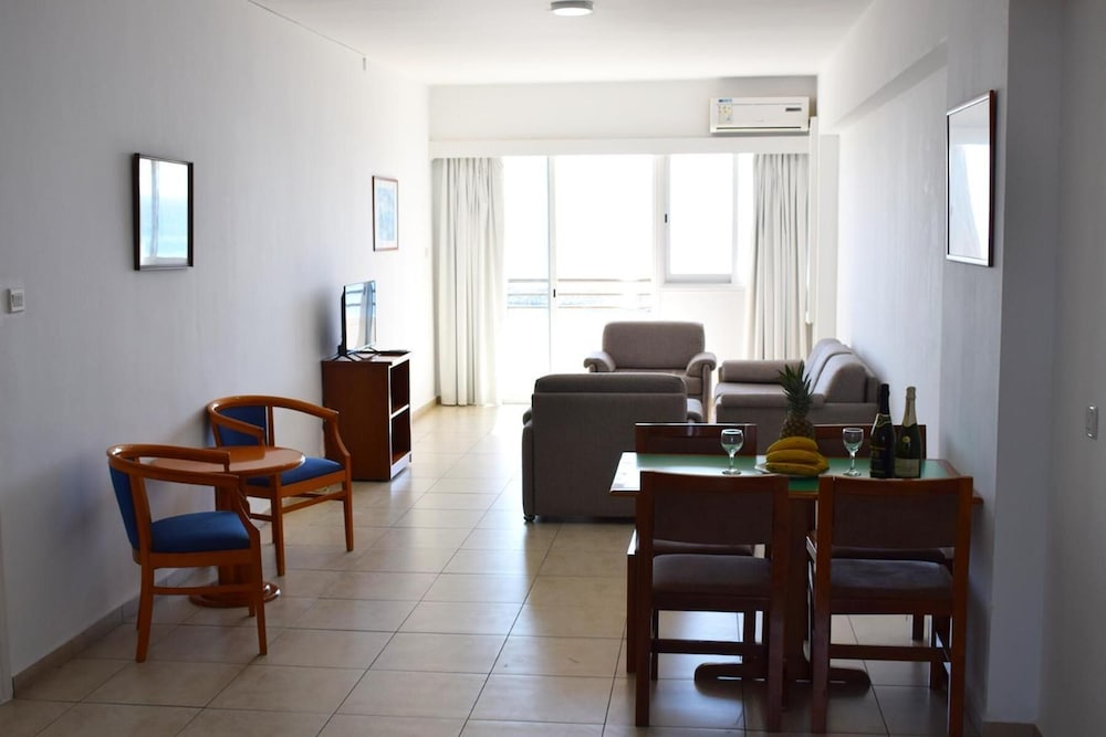 

Napoli - Cipro - Sun Hall Beach Hotel Apartments