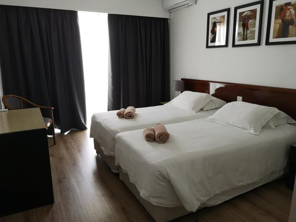 

Roma - Larnaca - Sun Hall Beach Hotel Apartments