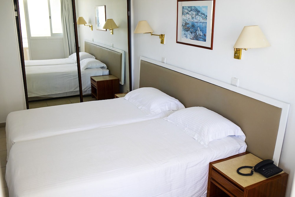

Torino - Larnaca - Sun Hall Beach Hotel Apartments