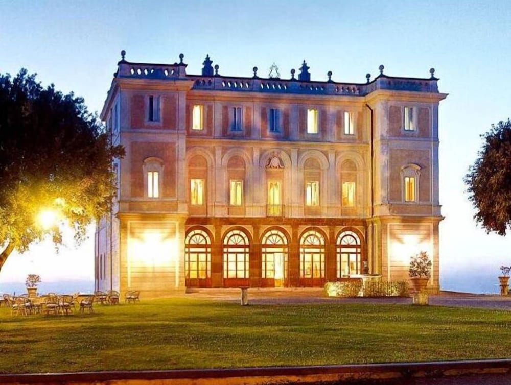 

Catania - Frascati - Park Hotel Villa Grazioli