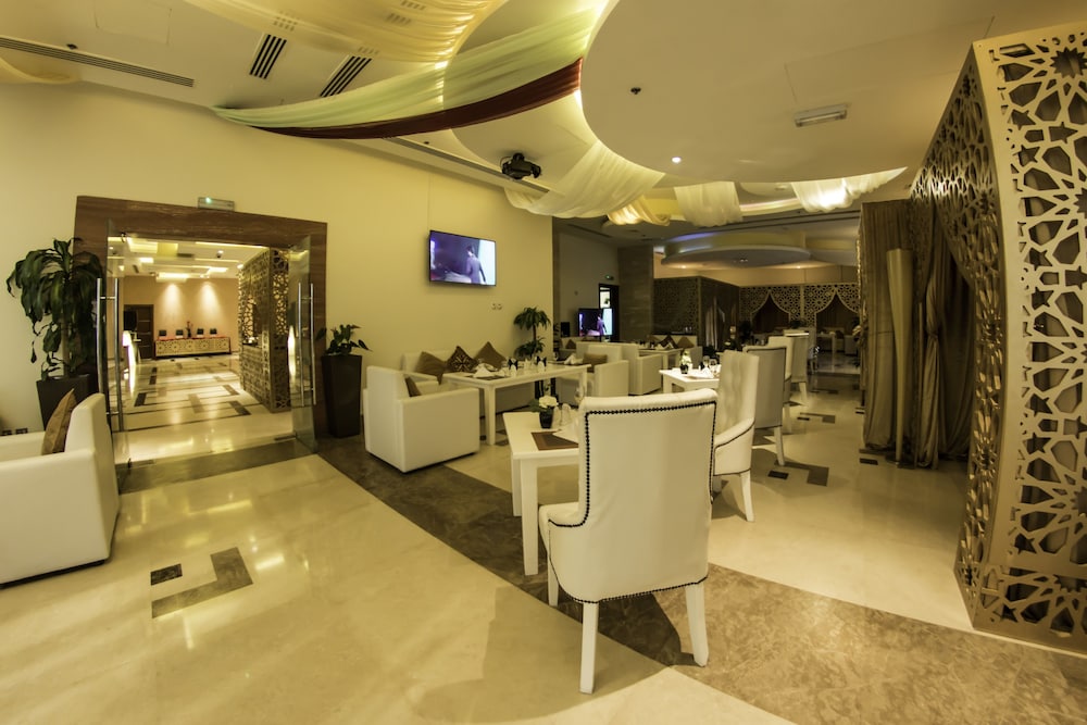 

Milano - Doha - The Royal Riviera Hotel
