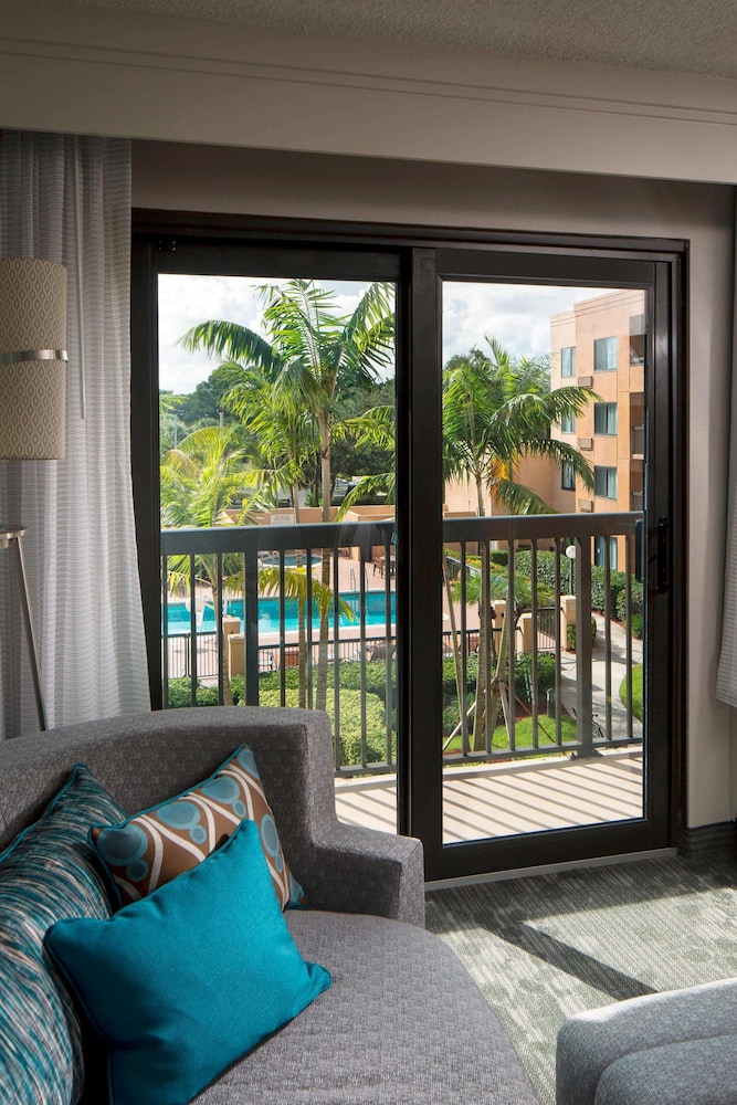 

Alghero - Palm Beach, Florida, US - Sonesta Select Boca Raton Town Center
