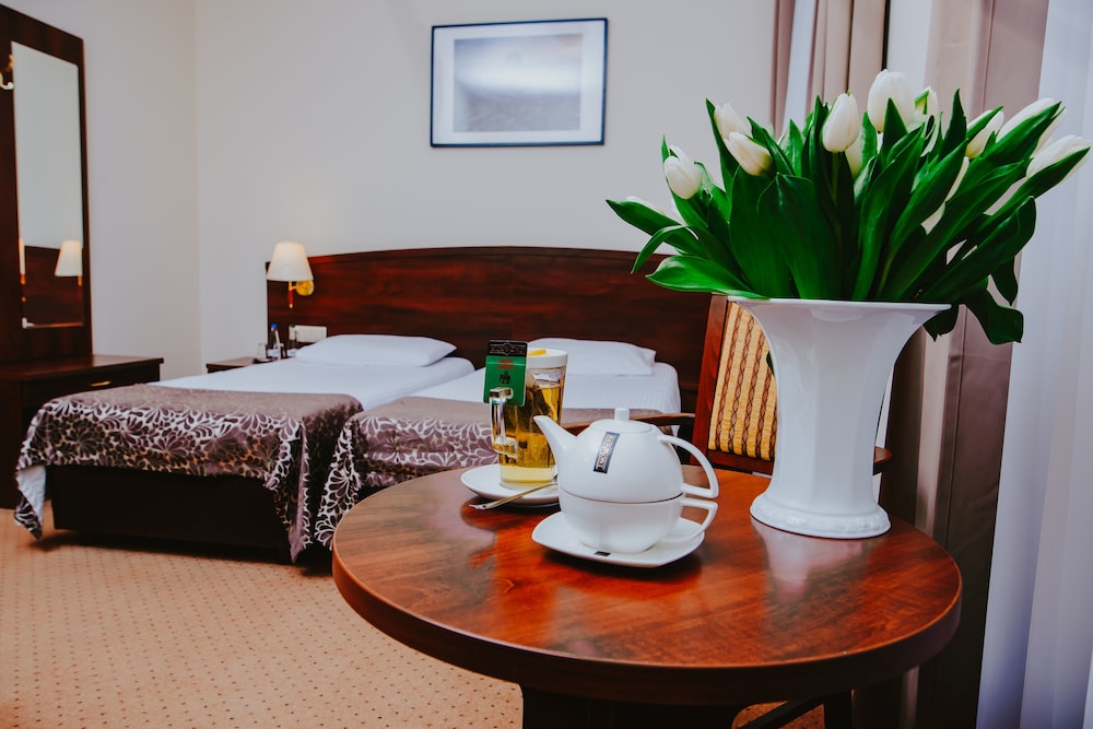 

Milano - Poznan - Hotel Korel
