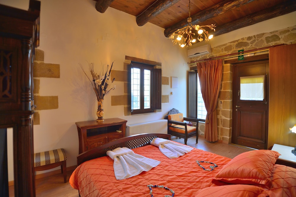 

Napoli - Kissamos - Maria Villas