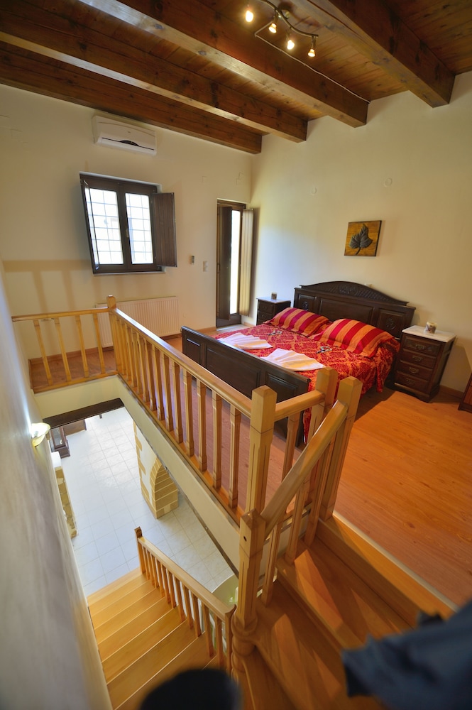 

Verona - Kissamos - Maria Villas