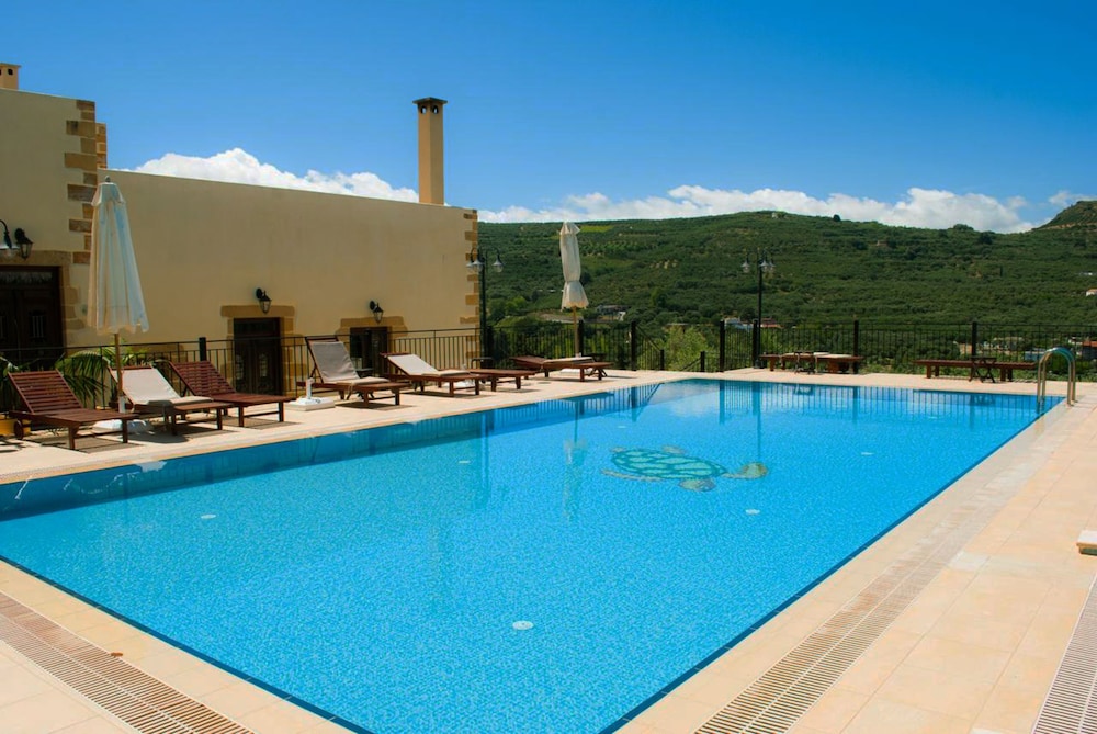 

Trieste - Kissamos - Maria Villas