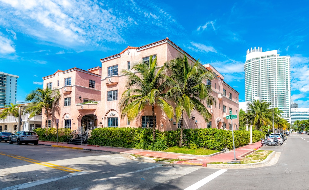 

Lamezia Terme - Miami (FL) - Secret Garden Miami Beach