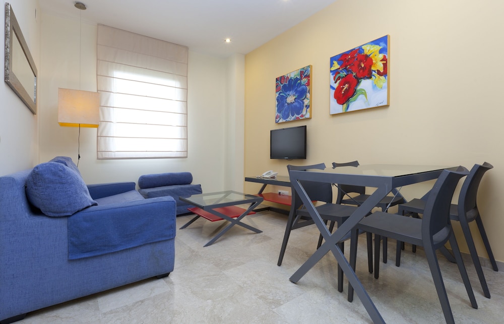 

Trieste - Bormujos - Apartamentos Vértice Sevilla Aljarafe
