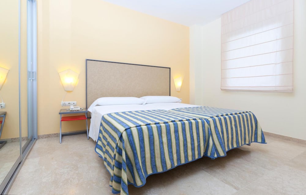 

Trieste - San Juan de Aznalfarache - Apartamentos Vértice Sevilla Aljarafe