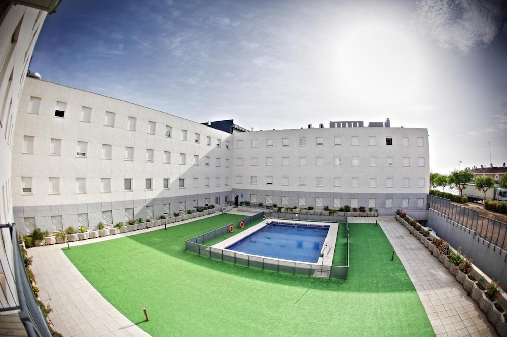 

Cagliari - Siviglia - Apartamentos Vértice Sevilla Aljarafe