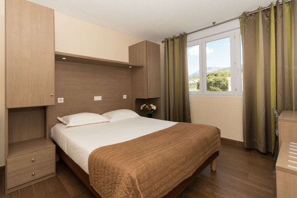 

Roma - Saint Florent - Hôtel Thalassa