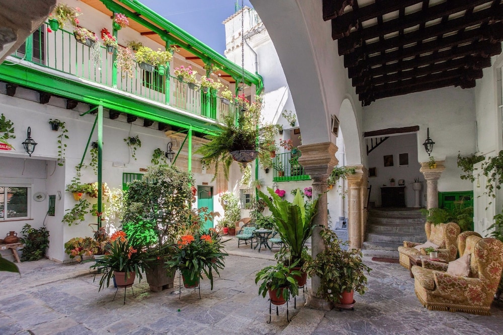 

Roma - Jerez de la Frontera - Apartamentos Jerez