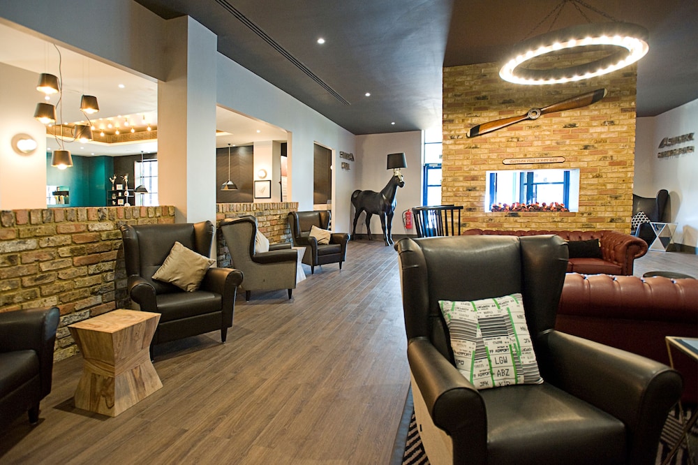 

Napoli - Crawley - Sandman Signature London Gatwick Hotel