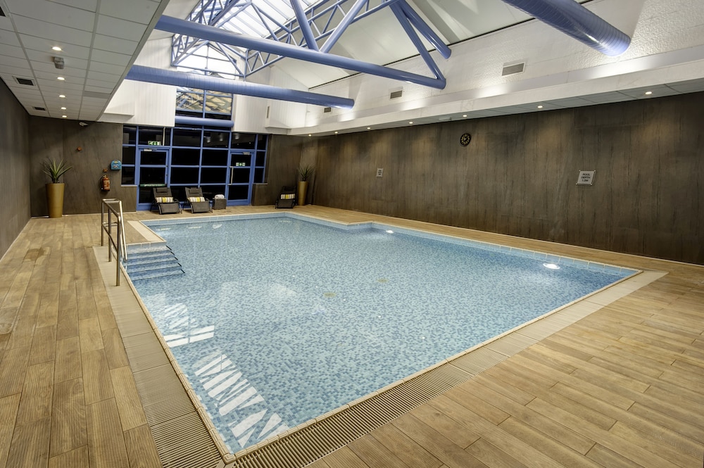 

Roma - Charlwood - Sandman Signature London Gatwick Hotel