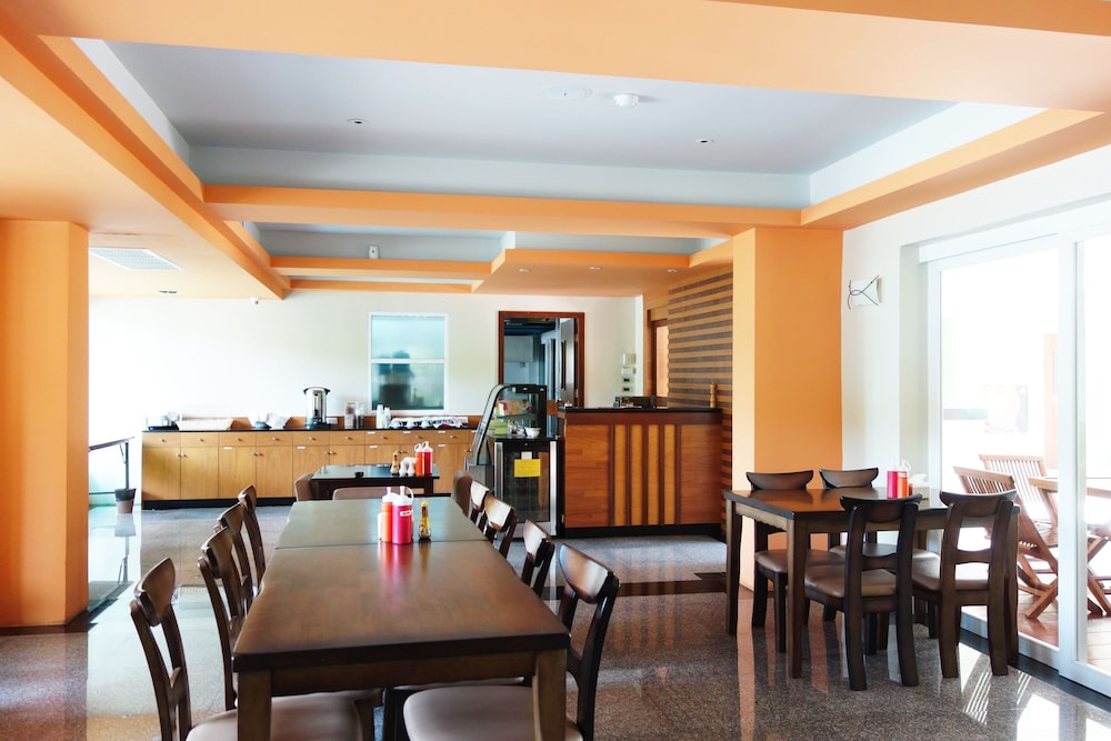 

Catania - Phuket Town - Phuket Ecozy Hotel