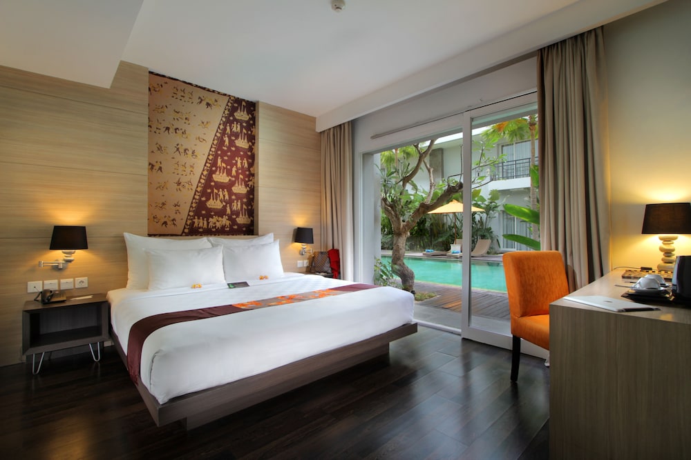 

Napoli - Sanur Beach - b Hotel Bali & Spa