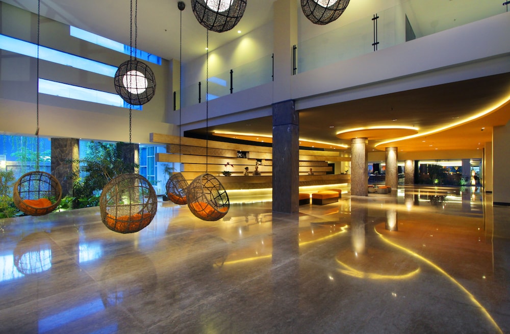 

Napoli - Sanur Beach - b Hotel Bali & Spa