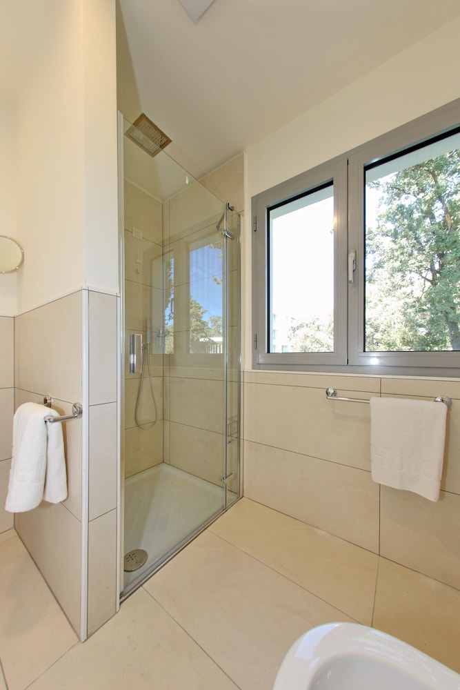 

Roma - Pašman - Crvena Luka Resort