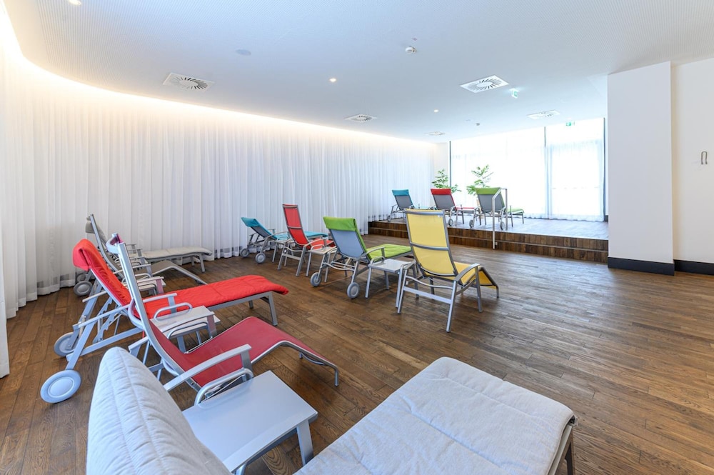 

Bari - Vienna, Aeroporto Internazionale di Vienna - Hotel Caroline