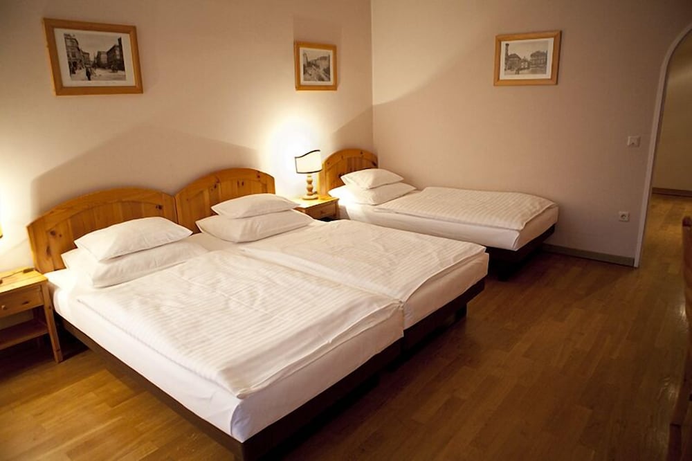 

Venezia - Vienna, Aeroporto Internazionale di Vienna - Hotel Caroline