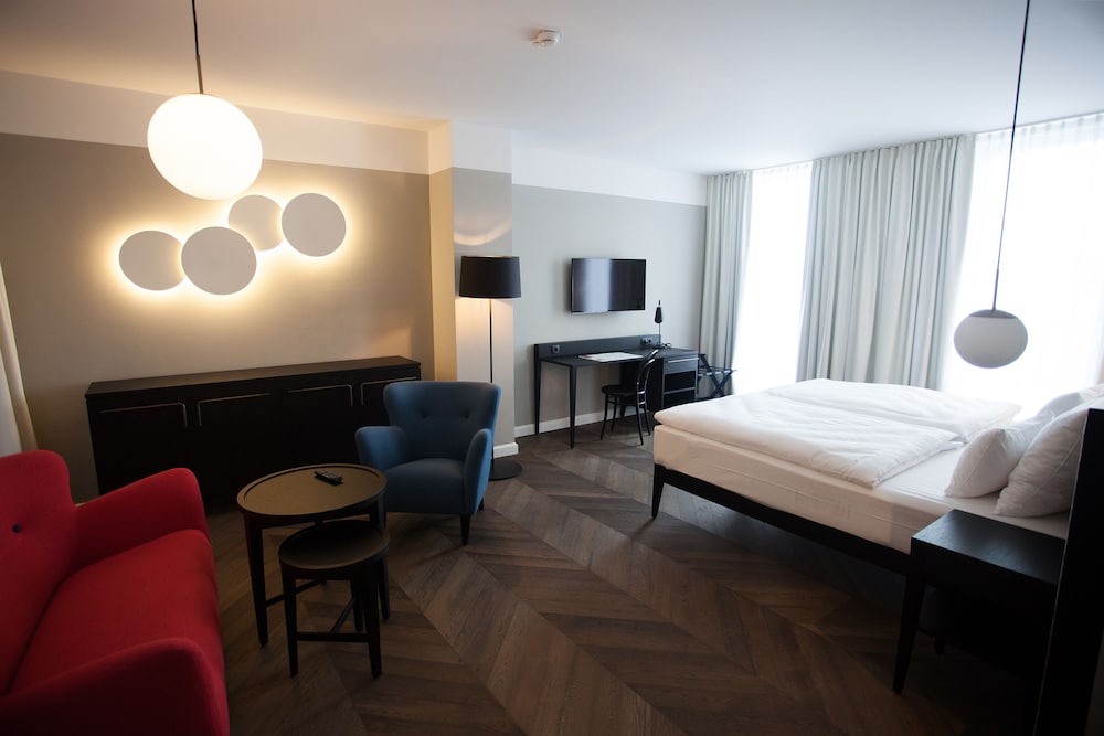 

Bologna - Vienna, Aeroporto Internazionale di Vienna - Hotel Caroline