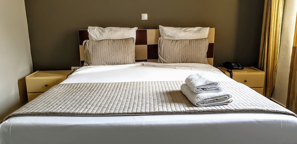 

Bologna - Praia, Isola di Santiago - Praiano Aparthotel