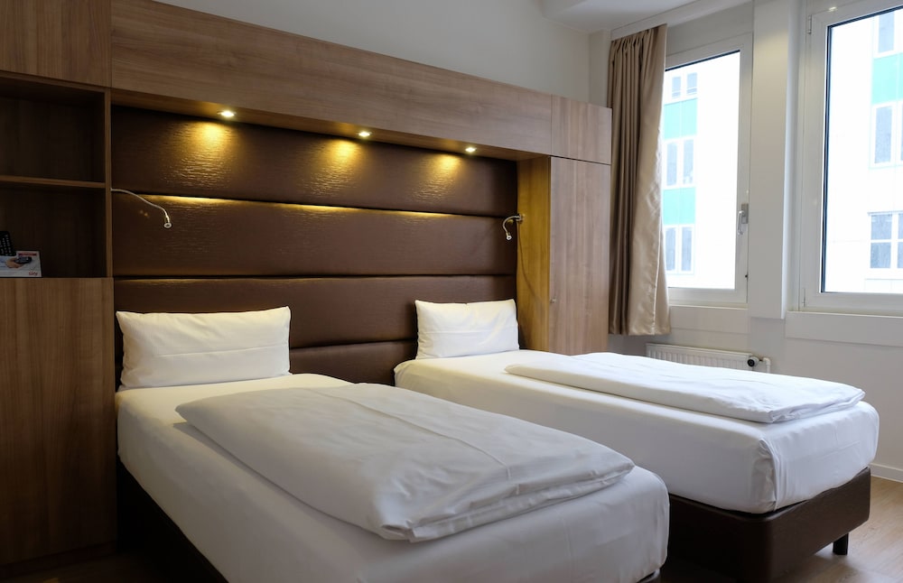 

Cagliari - Berlino - Motel Plus Berlin
