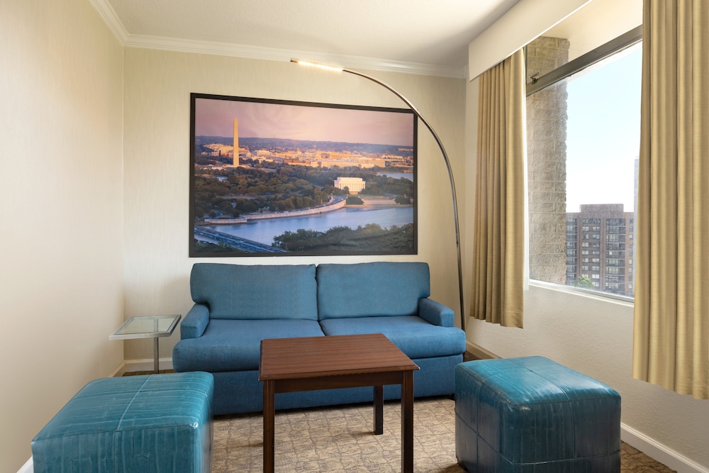 

Milano - Alexandria (VA) - Crowne Plaza Crystal City-Washington, D.C.