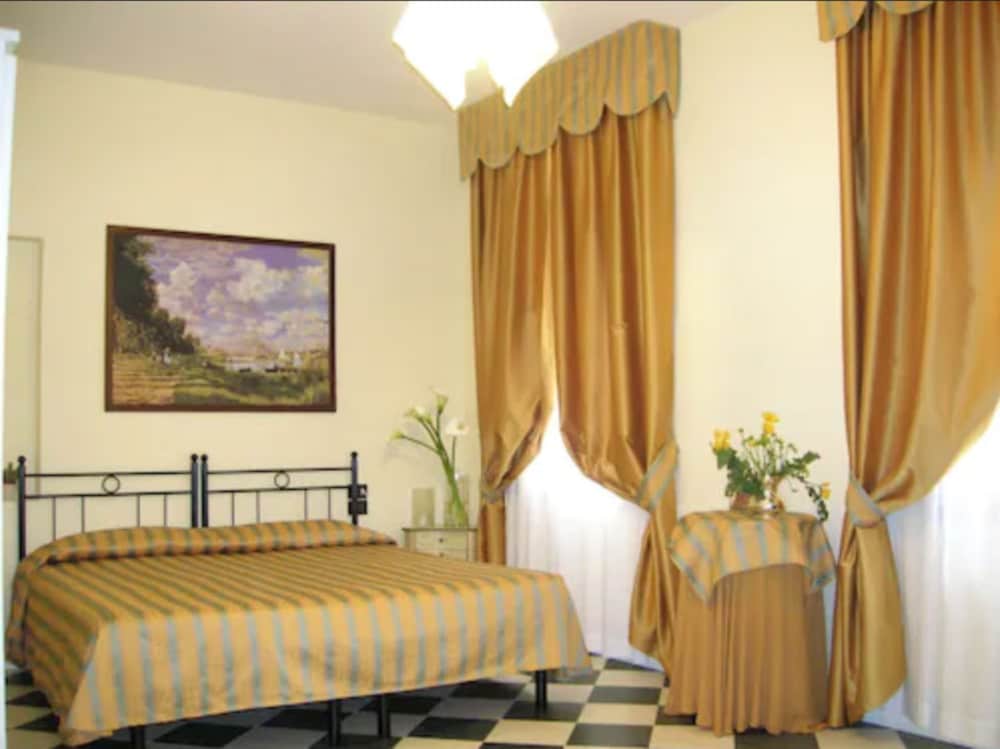 

Catania - Lido di Venezia - Hotel Agli Artisti