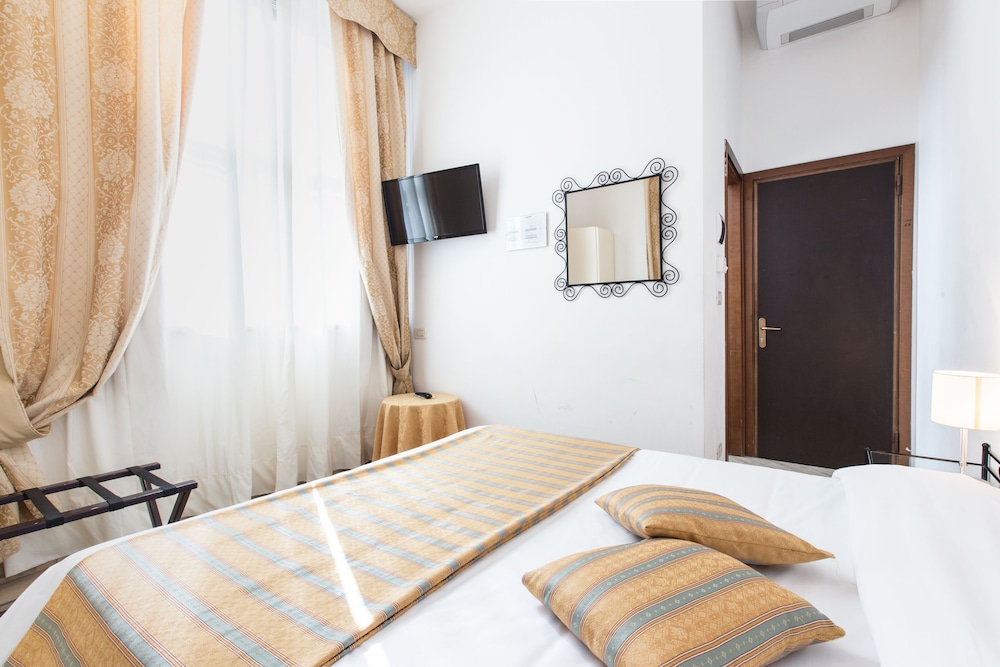 

Catania - Lido di Venezia - Hotel Agli Artisti