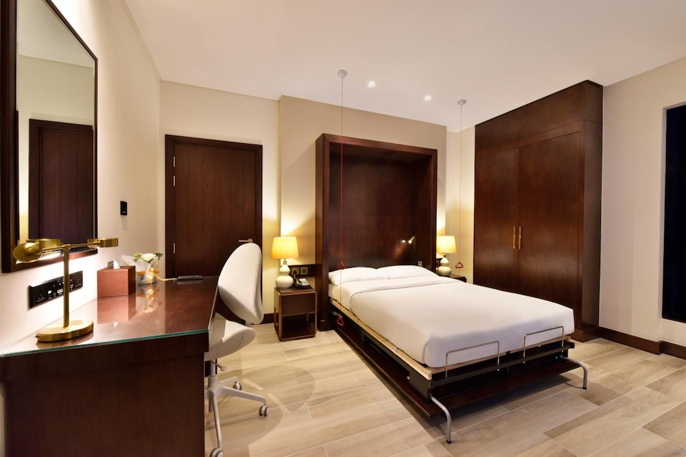 

Bologna - Al Muharraq - Bahrain Airport Hotel Airside Hotel for Transiting and Departing Passengers only
