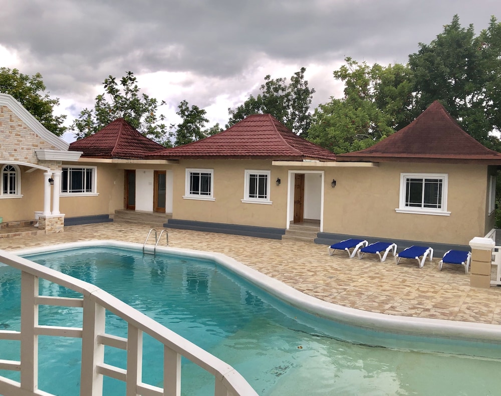 

Napoli - Negril - Gold Nugget Hotel