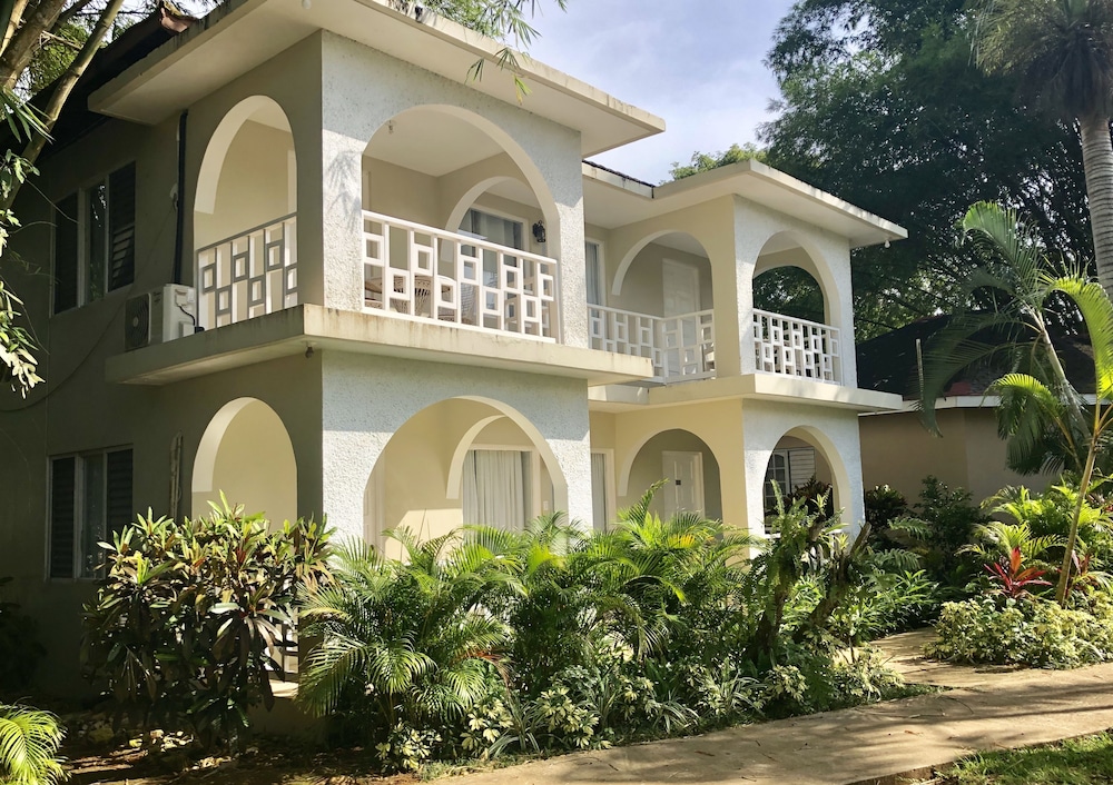 

Napoli - Negril - Gold Nugget Hotel