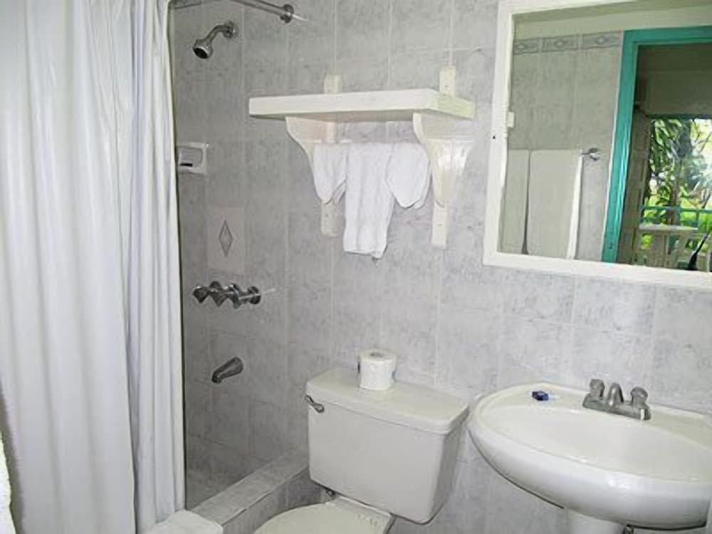

Milano - Negril - Gold Nugget Hotel