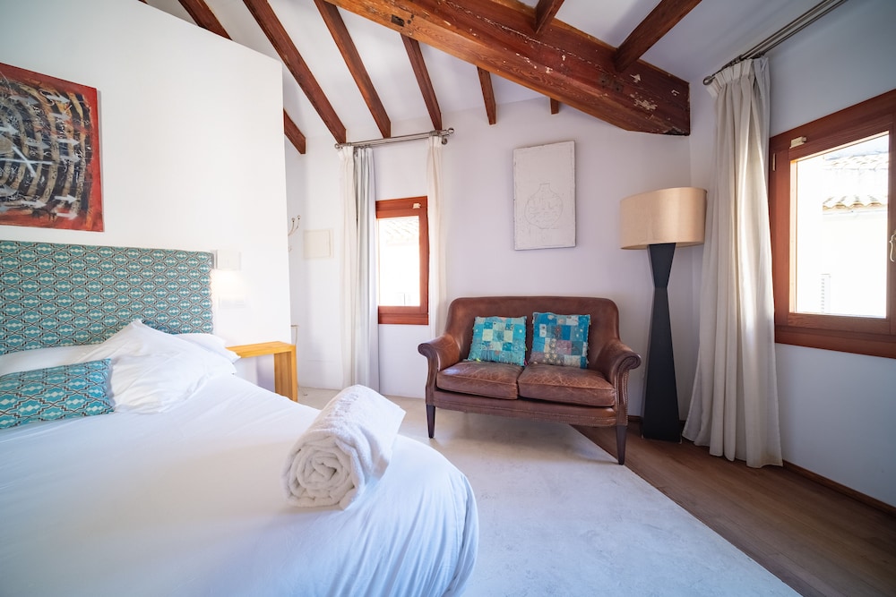 

Bologna - Arta - Hotel Forn Nou