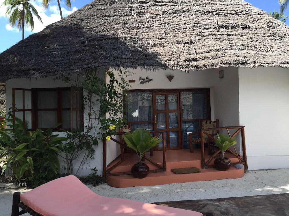 

Bologna - Jambiani, Zanzibar - Sea View Lodge Boutique Hotel