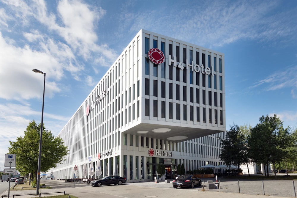 

Bari - Unterföhring - H4 Hotel München Messe