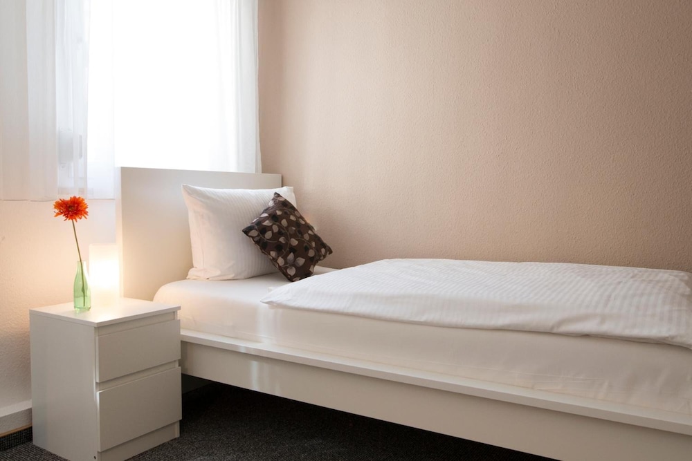 

Bologna - Nuremberg-Fuerth - Altstadthotel Fürth
