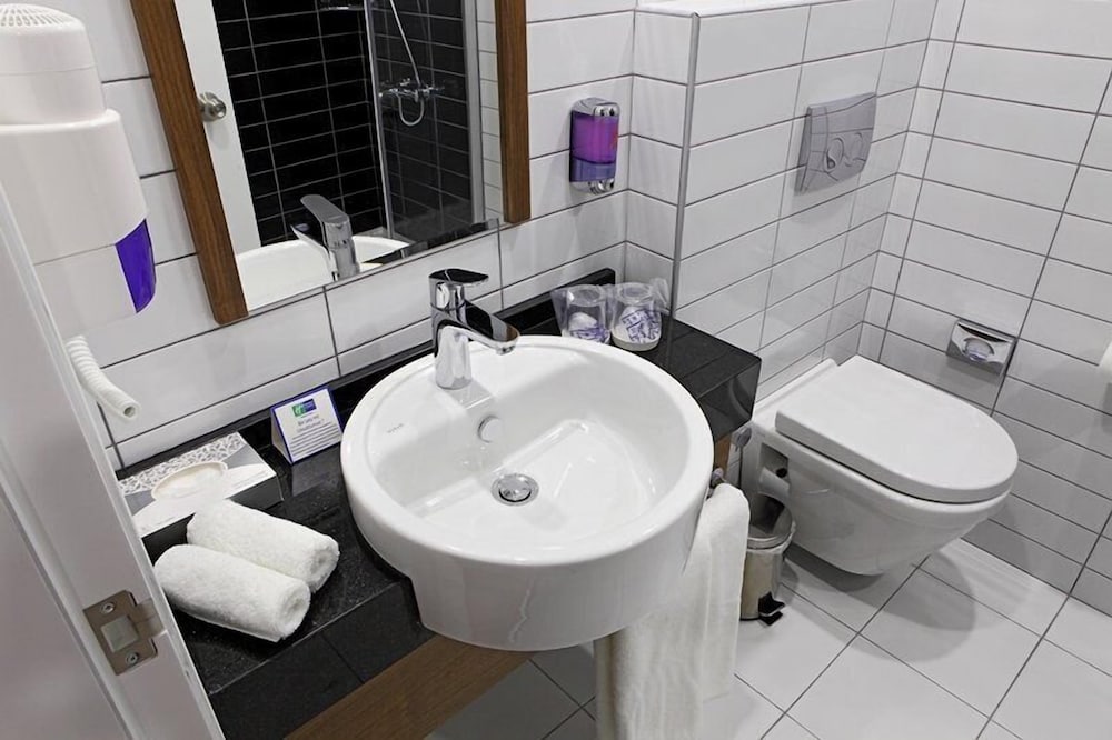 

Catania - Manisa - Holiday Inn Express Manisa - West