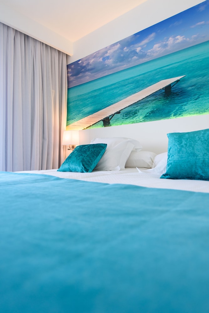 

Milano - Camp de Mar - Plaza Santa Ponsa Boutique - Adults Only.