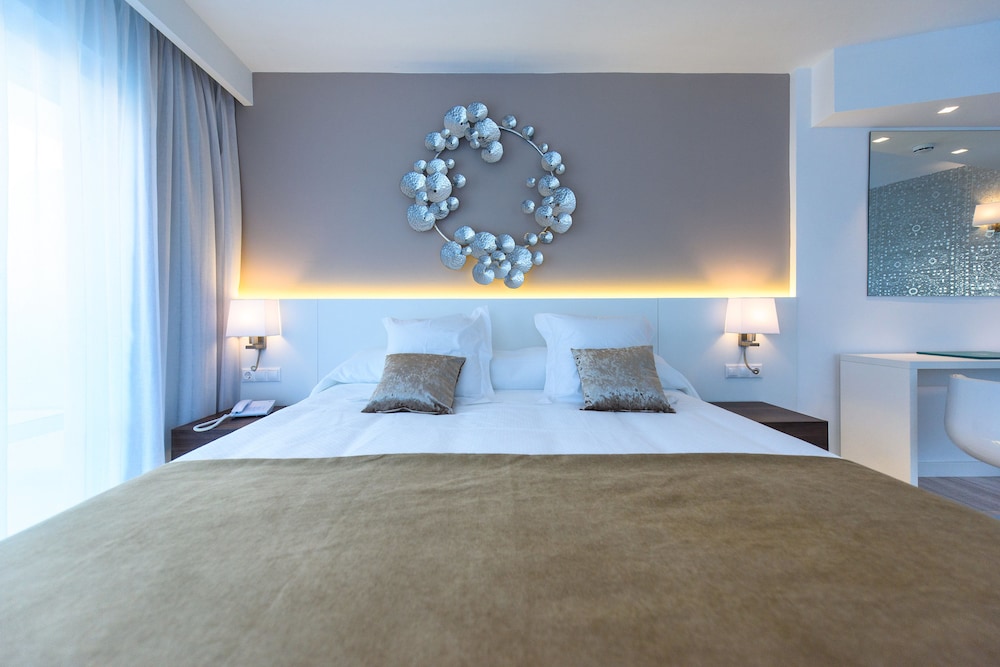 

Cagliari - Magaluf - Plaza Santa Ponsa Boutique - Adults Only.