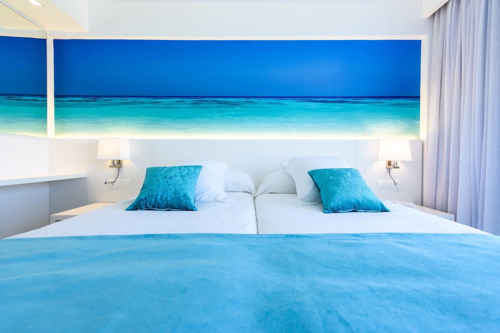 

Venezia - Camp de Mar - Plaza Santa Ponsa Boutique - Adults Only.