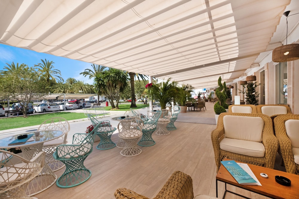 

Bologna - Andratx - Plaza Santa Ponsa Boutique - Adults Only.