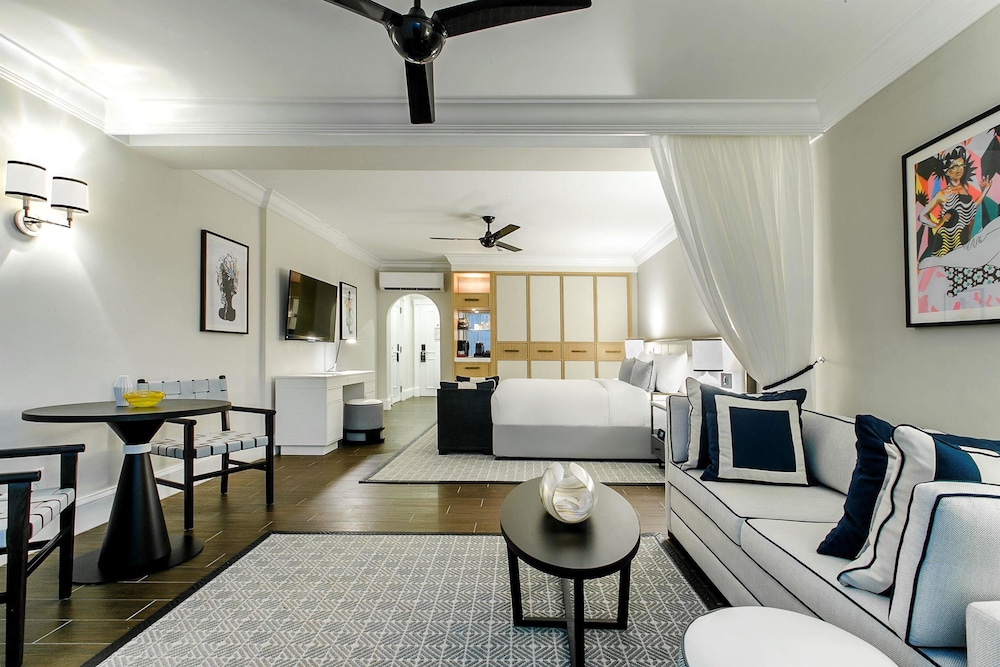 

Verona - Speightstown - Fairmont Royal Pavilion Barbados Resort