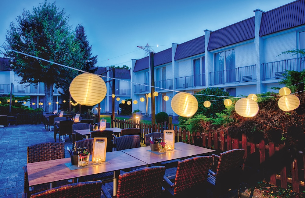 

Lamezia Terme - Dusseldorf - Leonardo Hotel Düsseldorf Airport Ratingen