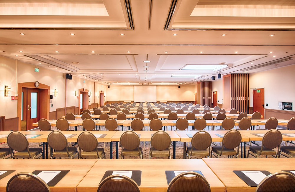 

Roma - Dusseldorf - Leonardo Hotel Düsseldorf Airport Ratingen